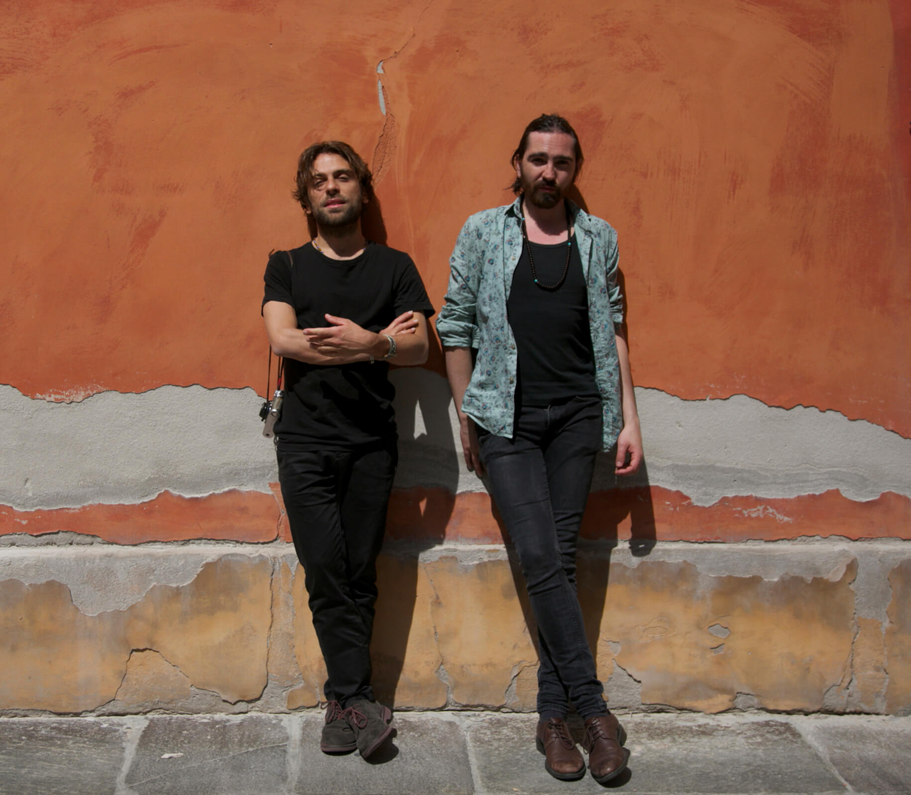 Dal 16 al 21 Gennaio all'OFF/OFF Theatre di Via Giulia va in scena Un Mondo Raro, con i cantautori siciliani, Fabrizio Cammarata e Antonio Di Martino