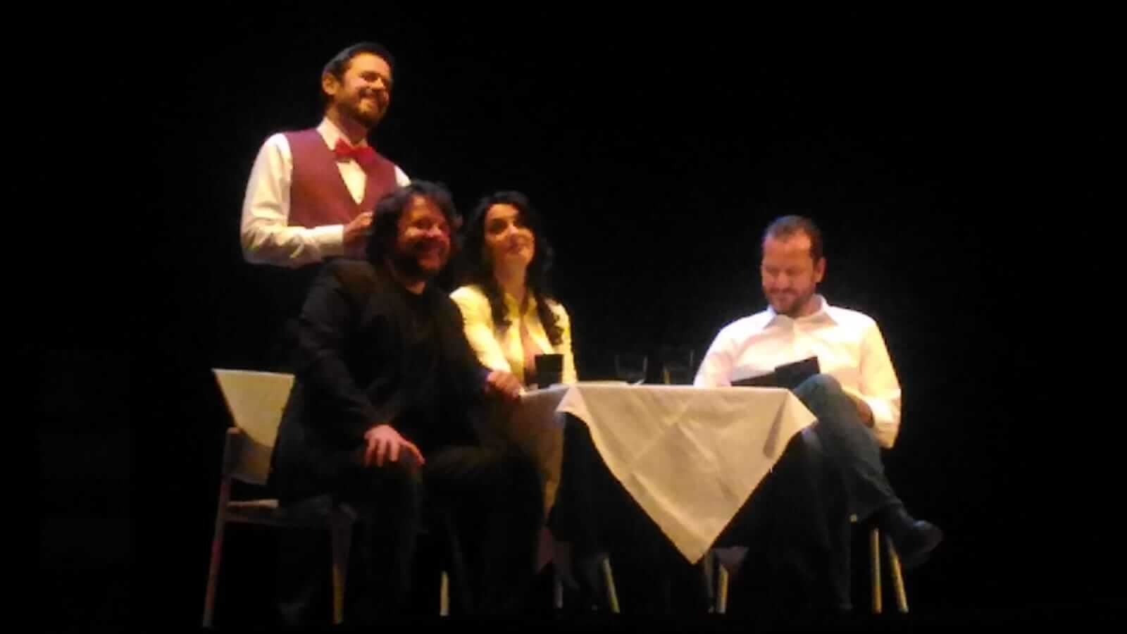 Civitanova Marche fa di nuovo centro, grazie a Lillo e Greg, che venerdì 16 novembre si sono esibiti di fronte ad un teatro Rossini gremito.