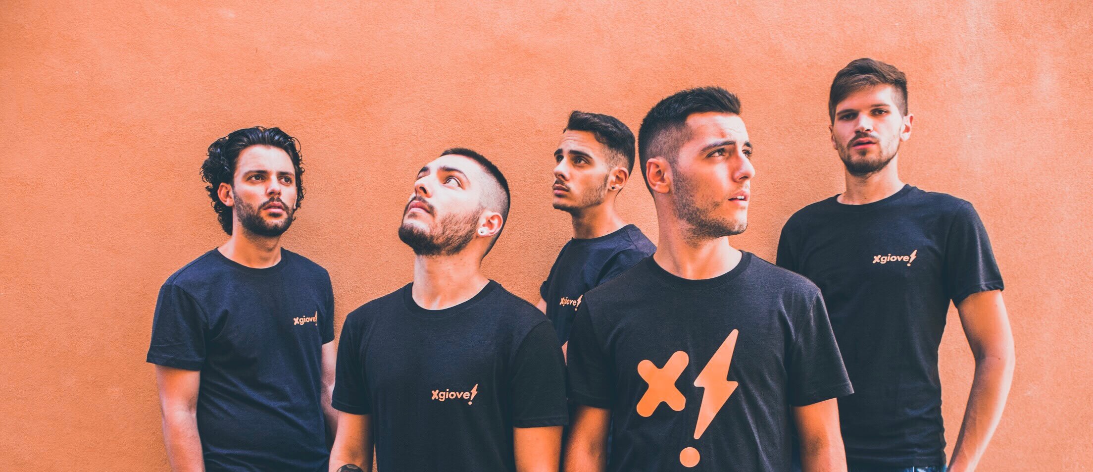 Fra pop, elettronica, rap e indie, nasce il primo progetto discografico dei Xgiove 5, giovanissimi musicisti marchigiani.