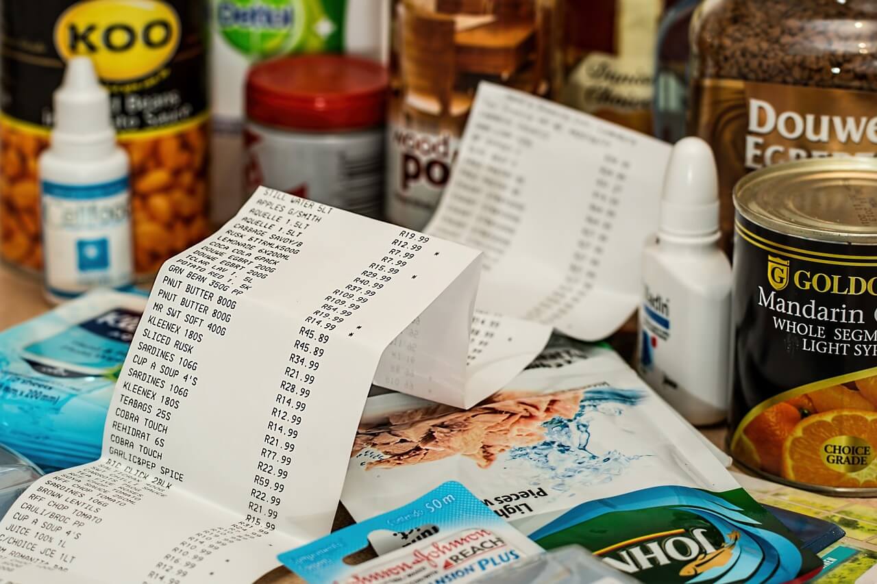 Gli italiani spenderanno 113 € per riempire il frigorifero. Frutta, verdura e latticini saranno i prodotti a cui si destinerà la maggior parte del budget.. Foto di Steve Buissinne da Pixabay