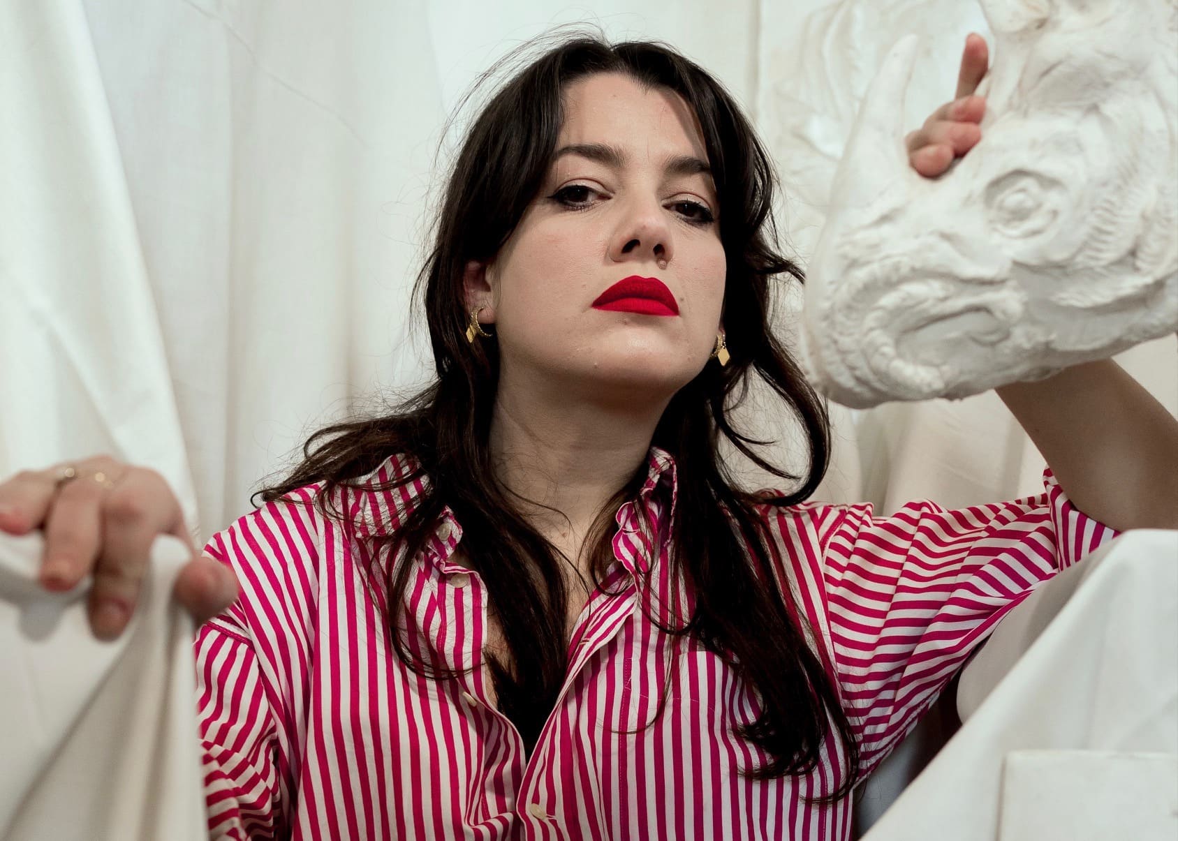 Da venerdì 13 maggio disponibile sulle piattaforme digitali “Miniature” (Blackcandy Produzioni), il nuovo album di Valeria Caliandro.